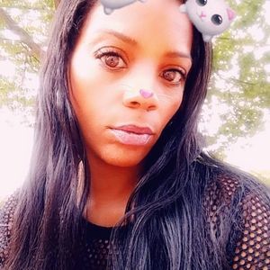 Meet your Posher, Lia